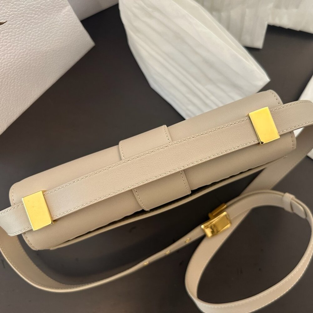 Dior 30 Montaigne Bag - Picture 3 of 5